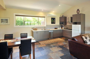 Langbrook Estate Cottages - Tourism Canberra 10