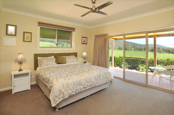 Langbrook Estate Cottages - Tourism Canberra 11