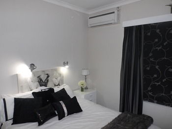 Airport Hotel Sydney - Tourism Canberra 4