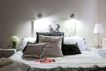 Airport Hotel Sydney - Tourism Canberra 7