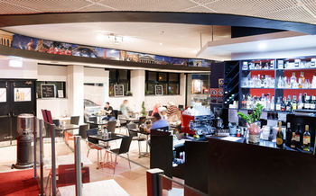 Airport Hotel Sydney - Tourism Canberra 17