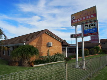 Windmill Motel - Tourism Canberra 1