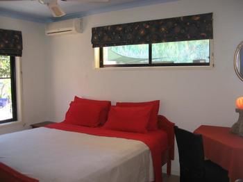 Noosa Edge Nudist Retreat - Tourism Canberra 3