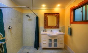 Maleny Tropical Retreat Balinese B&b - Tourism Canberra 16