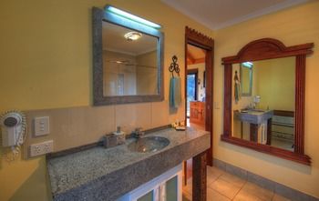 Maleny Tropical Retreat Balinese B&b - Tourism Canberra 36