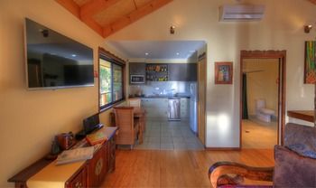 Maleny Tropical Retreat Balinese B&b - Tourism Canberra 45