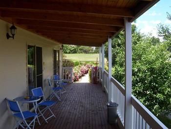 Yarraglen BnB - Tourism Canberra 13