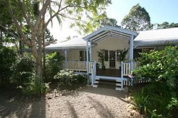 Noosa Country House - Tourism Canberra 0