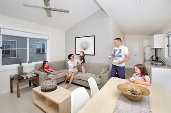 Stockton Beach Holiday Park - Tourism Canberra 1