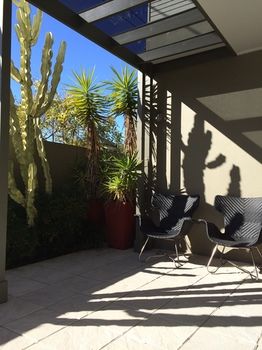Chaucer Palms Boutique Bed & Breakfast - Tourism Canberra 1