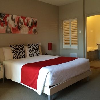 Chaucer Palms Boutique Bed & Breakfast - Tourism Canberra 5