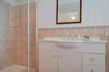 Avocado Grove B&B - Tourism Canberra 3