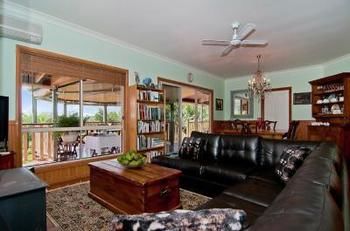 Avocado Grove B&B - Tourism Canberra 13