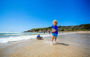 Discovery Parks â€“ Emerald Beach - Tourism Canberra 43