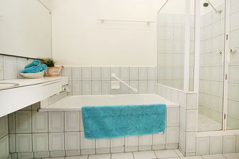 Wattle Holiday Rental - Tourism Canberra 0