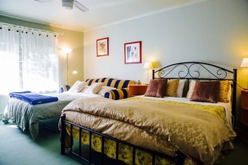 Strathvea Guest House - Tourism Canberra 9