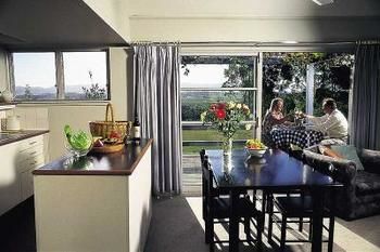 Vineyard Hill - Tourism Canberra 2