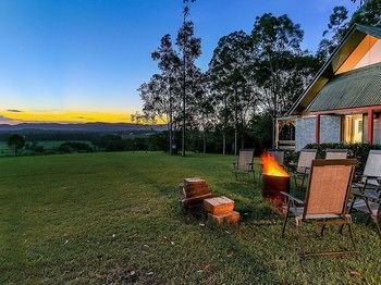 Vineyard Hill - Tourism Canberra 5