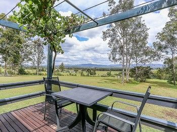 Vineyard Hill - Tourism Canberra 6
