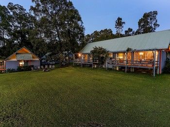Vineyard Hill - Tourism Canberra 8