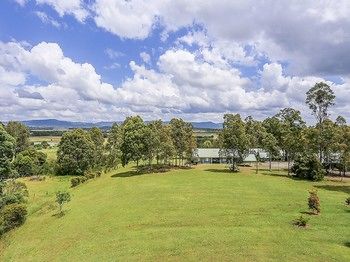 Vineyard Hill - Tourism Canberra 11