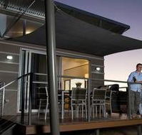 Savannah Cabins - Tourism Canberra