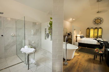 The Villa - Country House Retreat - Tourism Canberra 7