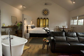 The Villa - Country House Retreat - Tourism Canberra 14