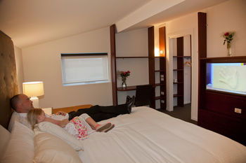 Grand Hotel Wyong - Tourism Canberra 8