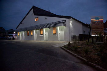 Grand Hotel Wyong - Tourism Canberra 10