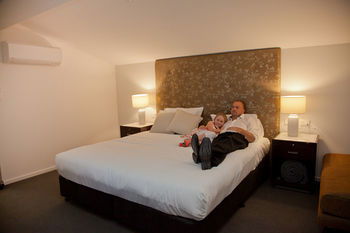 Grand Hotel Wyong - Tourism Canberra 13