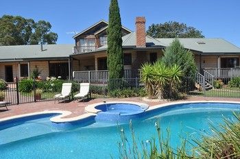 Yering Farm Wines - Tourism Canberra 15