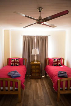 The Wattle Lodge - Tourism Canberra 3