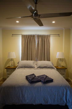 The Wattle Lodge - Tourism Canberra 4