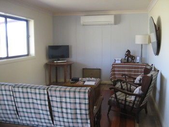 The Wattle Lodge - Tourism Canberra 18