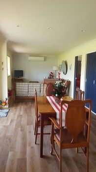The Wattle Lodge - Tourism Canberra 30