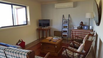 The Wattle Lodge - Tourism Canberra 39