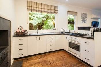 A Cottage In The Forest - Tourism Canberra 0