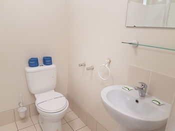 Bentley Waterfront Motel & Cottages - Tourism Canberra 8