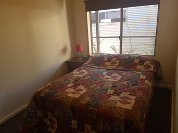 Bentley Waterfront Motel & Cottages - Tourism Canberra 23