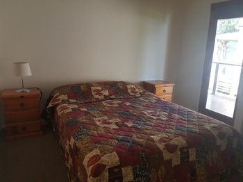 Bentley Waterfront Motel & Cottages - Tourism Canberra 31