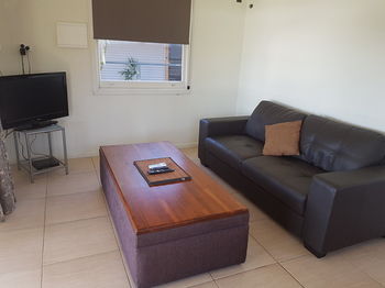 Bentley Waterfront Motel & Cottages - Tourism Canberra 58