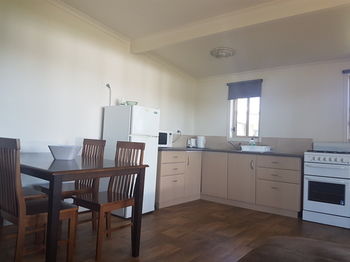 Bentley Waterfront Motel & Cottages - Tourism Canberra 73