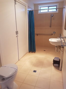 Bentley Waterfront Motel & Cottages - Tourism Canberra 79