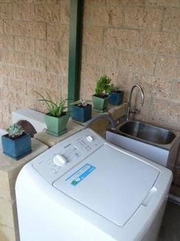 Emerald Apartment - Tourism Canberra 0