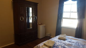 Wisemans Inn Hotel - Tourism Canberra 24