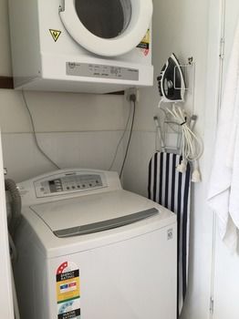 Sydney Executive Garden Villa - Tourism Canberra 1