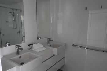Direct Hotels - Verve On Cotton Tree - Tourism Canberra 1