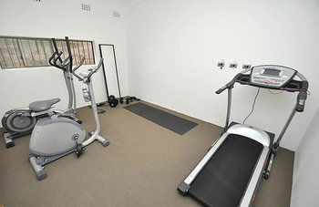 Balmain 1 Mont Furnished Apartment - Tourism Canberra 6