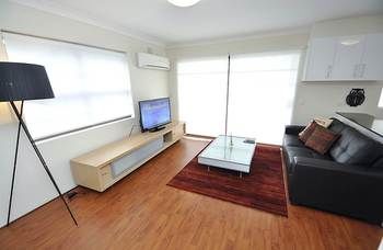 Balmain 3 Mont Furnished Apartment - Tourism Canberra 7